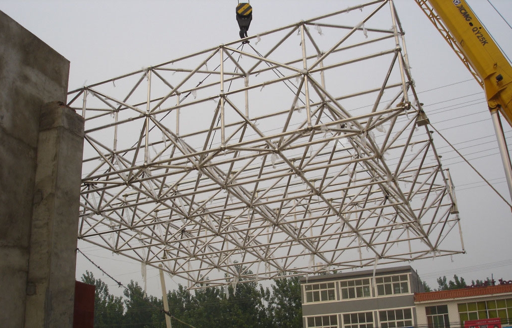 乌兰浩特不锈钢门头网架安装