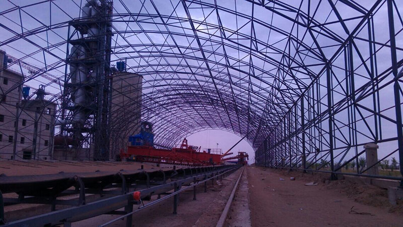 乌兰浩特煤棚网架安装